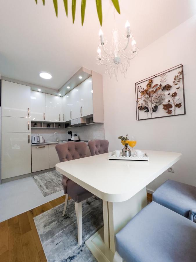 Fontana Apartmani Free Parking Тузла Экстерьер фото